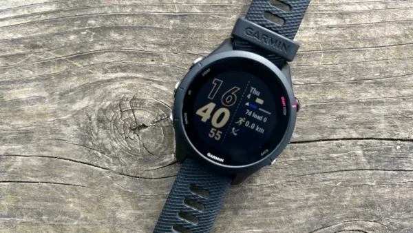 Garmin Forerunner 255S review: Little wonder
