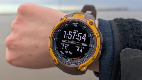Garmin Instinct Crossover AMOLED review: Vividly old school