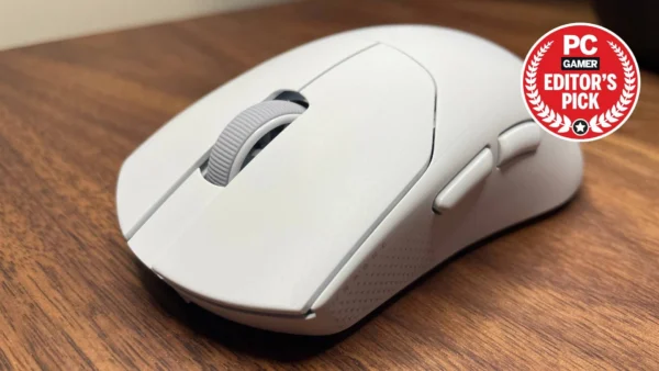 The Corsair Sabre V2 Pro is the best mouse I've used over the last few years for competitive gaming because it's ridiculously