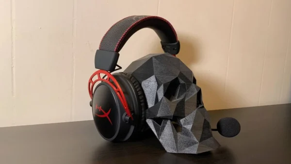 HyperX Cloud Alpha Wireless Gaming Headset Review: Month-Long Superior Sound