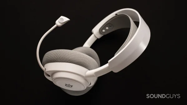 SteelSeries Arctis Nova 7 Gen 2 review : You don't have to chat to your friends in the game lobby