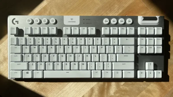 Logitech G915 TKL Review - IGN