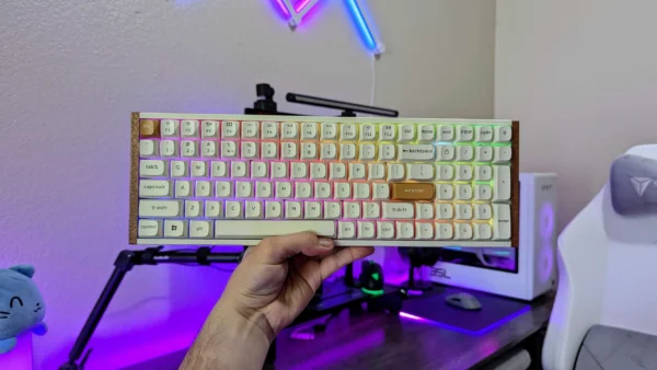 This custom mechanical keyboard uses magnetic Hall Effect switches, so I had to try it for myself