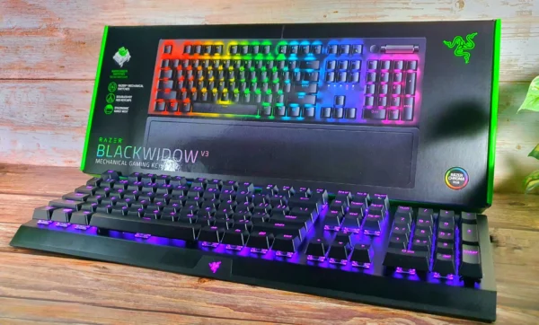 Razer BlackWidow V3 Review - The Legendary Keyboard series goes Green | Hitech Century