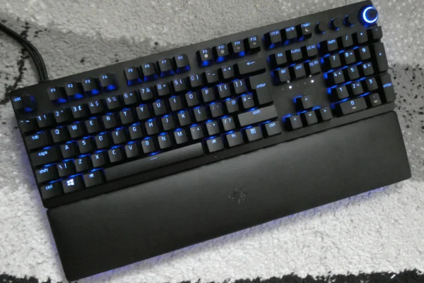 Razer Huntsman V2 Analog Review