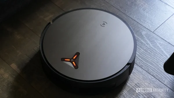 It's exceptional at cleaning, but the ECOVACS Deebot X11 OmniCyclone has one big flaw