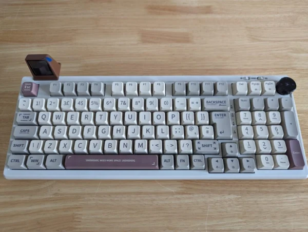 EPOMAKER RT100 Mechanical Keyboard Review - EnosTech.com