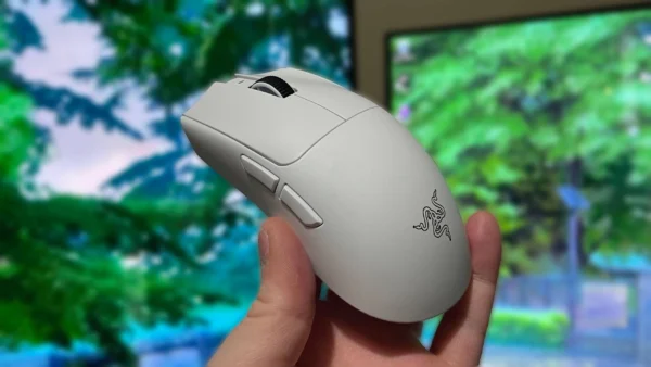 I've been using the Razer Viper V4 Pro and it's pretty much flawless