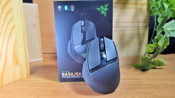 Razer Basilisk Mobile Review - The Ultimate Travel Mouse for Work and Play? | Hitech Century