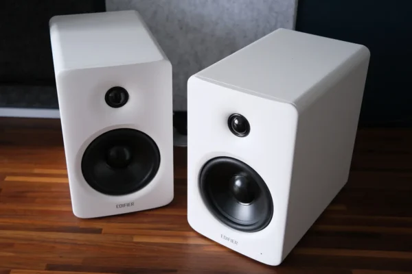 Edifier M90 review: these deceptively simple bookshelf speakers hide a secret | Stuff