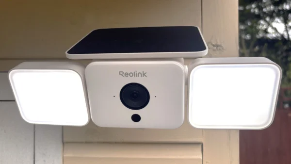 The Reolink Solar Floodlight Cam washes your property with a dazzling 1,000 lumens of burglar-deterring light