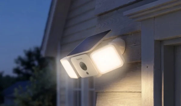 The Reolink Solar Floodlight Camera is an affordable replacement for your regular floodlight cameras - The AU Review