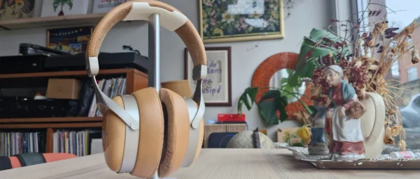 These home hi-fi headphones look the part but, in testing, I found the bass was a bulging mess of directionless energy