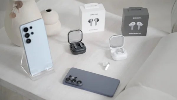 Samsung Galaxy Buds4 Earbuds Review - CGMagazine