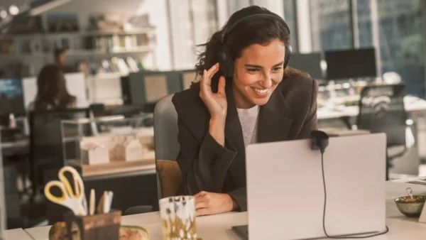 Jabra Evolve3 85 Review: A Headset That Somehow Makes Work Less Annoying*
