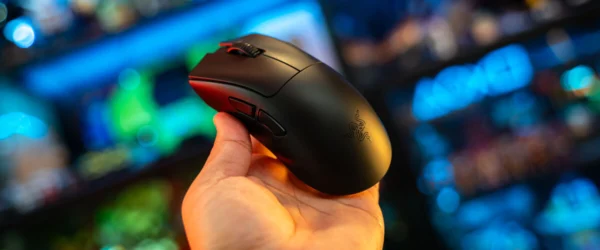Razer DeathAdder V4 Pro Wireless Gaming Mouse – Review | Geek Culture