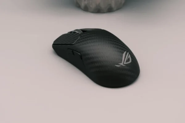 ASUS ROG Harpe Ace Extreme review: High-quality carbon fiber gaming mouse