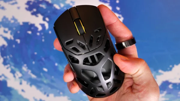 Corsair Sabre V2 Pro MG review - heavier and harder but better