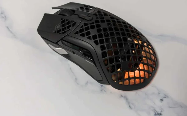 SteelSeries Aerox 5 Wireless review: A stellar mouse with varying battery life