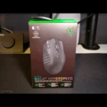 Razer Naga v2 Hyperspeed Unboxing & Review - 8/10 More buttons, Less features