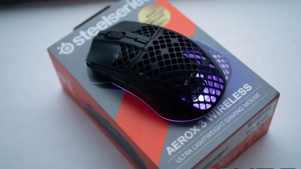 SteelSeries Aerox 3 Wireless (2022) Review: A light mouse at a heavy price