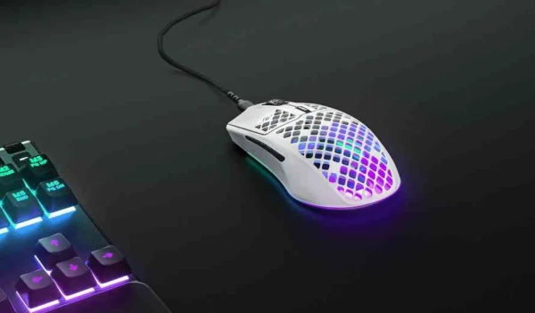 SteelSeries AEROX 3 Gaming Mouse Review - Gliding on Ice