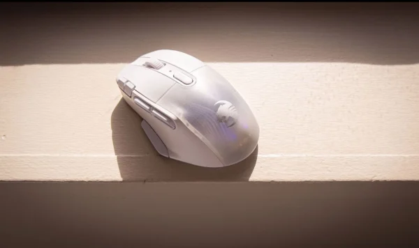Roccat Kone XP Air Review: Packed with RGB and Buttons