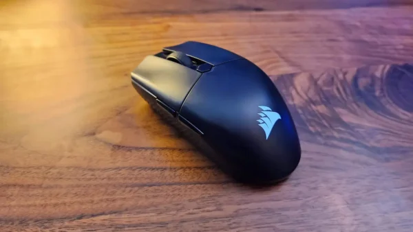 Corsair’s Katar Elite Wireless makes a good gaming mouse even lighter