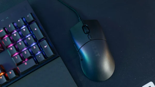 NZXT Lift 2 Ergo Review: A Simple Gaming Mouse That Delivers Solid Performance