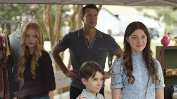 It's Not Like That Review: A Charming, Layered Revival of the Family Drama