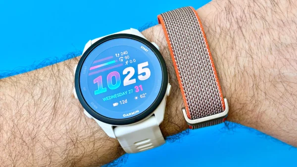 I walked 3,000 steps with the Fitbit Air vs Garmin Forerunner 70