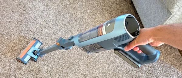 The Shark Powerdetect Speed delivers superb cleaning in short bursts, and with a mess-reducing auto-empty dock, it's...
