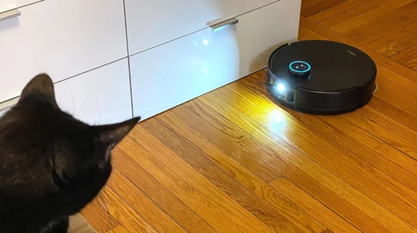 Robovac Cat Showdown: MOVA V50 Ultra Complete Tested In Real Kitty Conditions - SlashGear