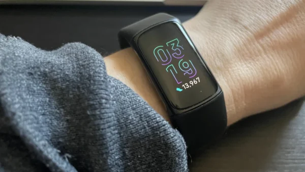 Review: The Fitbit Charge 6 Is Good, but Could Be Better