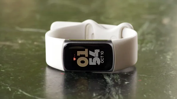 Fitbit Charge 6 Review: More Google on Your Wrist