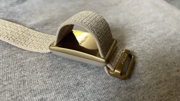 Polar Loop Review: This Screenless Fitness Tracker Can't Compete With Whoop