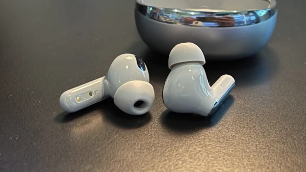 Viaim RecDot Review: The First Earbuds That Actually Justify the Word 'AI'