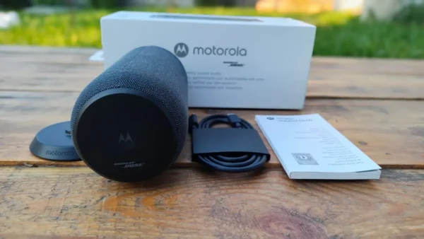 Moto Sound Flow Speaker Review: Portable, Mature Sound Profile
