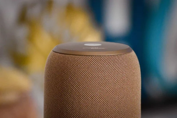 moto sound flow Review: Motorola Plugs Into the High End, and It Sounds Great! - Candey+
