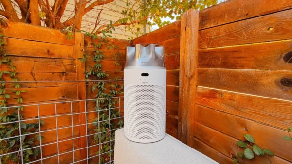 Dyson Hushjet Review: Tiny, Quiet, and Expensive