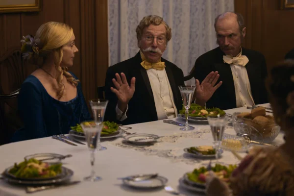 ‘Life, Larry, and the Pursuit of Unhappiness’ gives Larry David a bigger canvas, but he’s still Larry - The Boston Globe