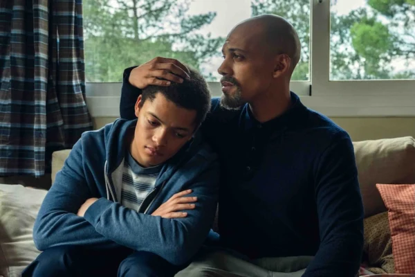 'The Witness' Review: A Father, a Son, and the Murder That Never Ends (Netflix) - Micropsia