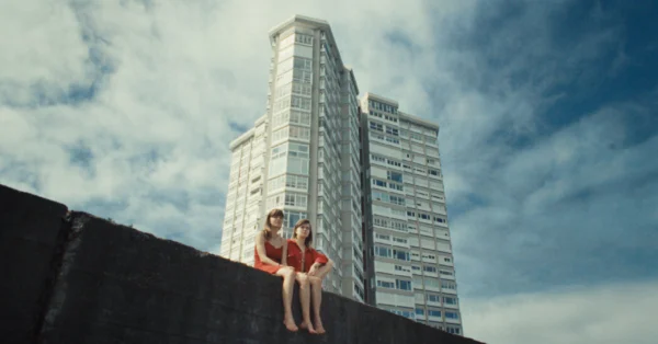 ‘Romería’ Review: What Actually Happened to Her Parents?