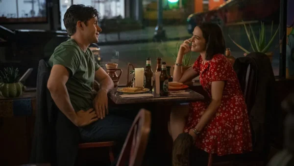 ‘Voicemails For Isabelle’ Review: Zoey Deutch & Nick Robinson Prove That Chemistry Is Everything In Netflix’s...