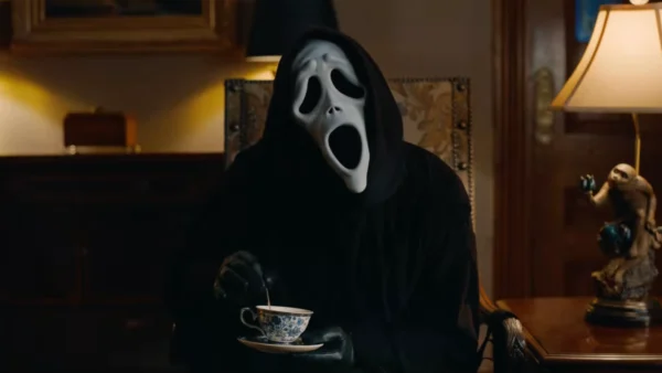 Scary Movie review: The Wayans brothers' horror spoof requel isn't exactly a Scream