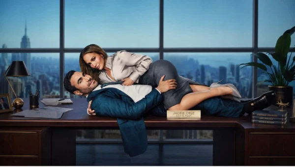Peter Travers reviews "Office Romance"