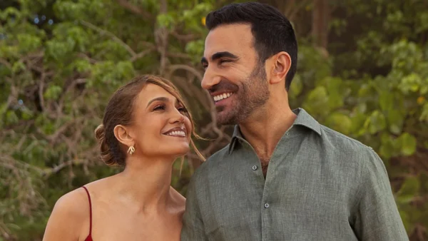 Reviews Just Dropped For Office Romance, And I'm Shocked JLo And Brett Goldstein's Chemistry Is Not The Best Part