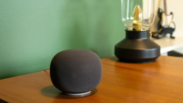 Google Home Speaker review: A modest update for the Gemini era - Engadget