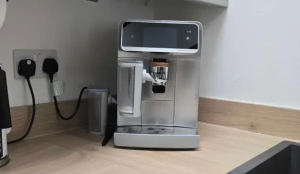 Philips Café Aromis Series 8000 review: is this bean-to-cup coffee machine worth it? | Mumsnet