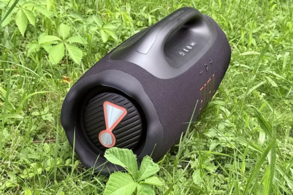 JBL Boombox 4 Review: More Power, Less Weight, and Auracast Instead of PartyBoost